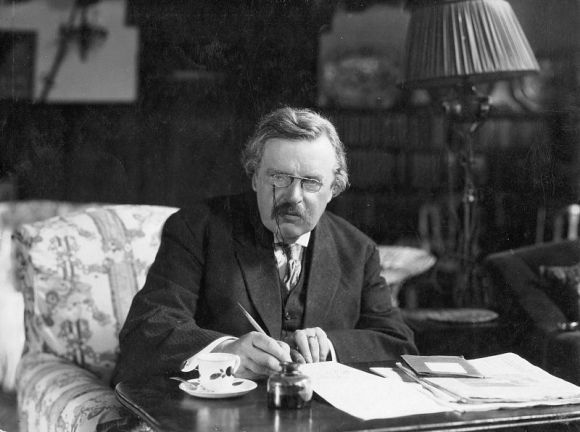 800px-G._K._Chesterton_at_work